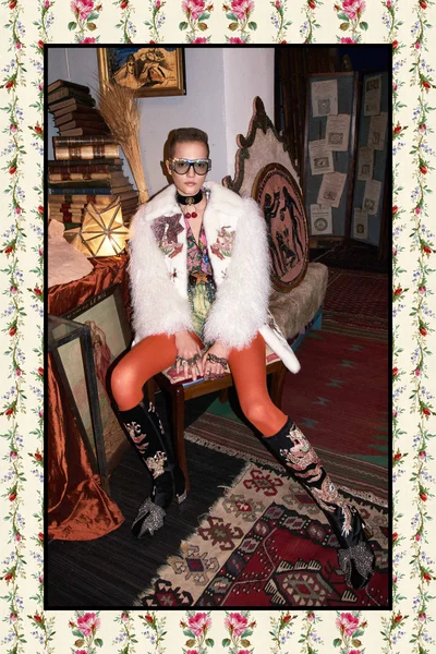 Look 3